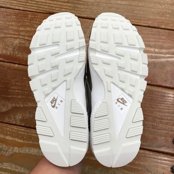 🚨Final Price🚨Nike Huarache Run - Picture 8 of 8